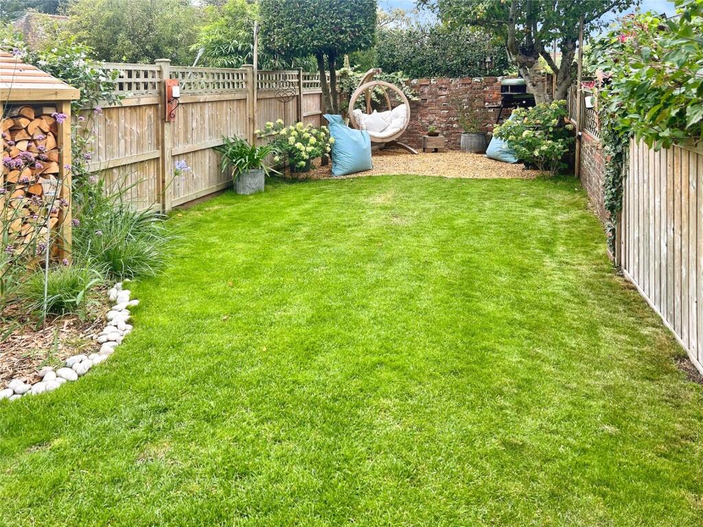 House in Chichester, Westbourne - More