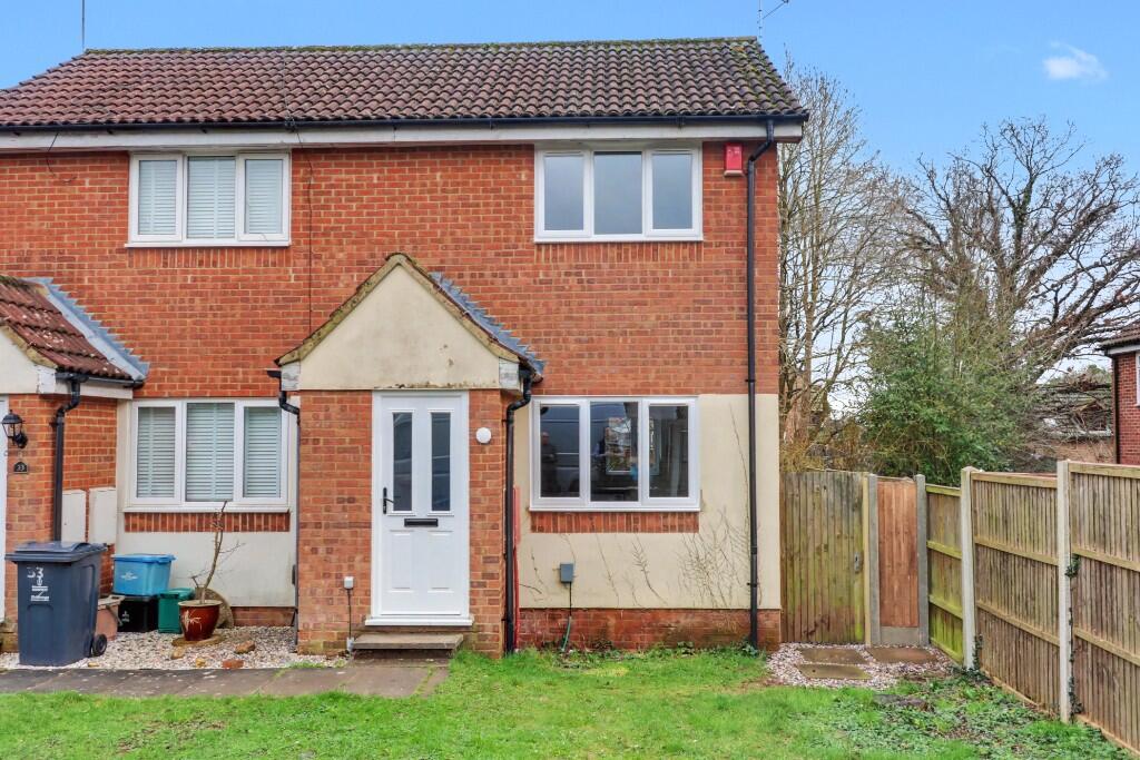 1-bed terraced on Conifer Walk, Stevenage, Hertfordshire, SG2, £270,000
