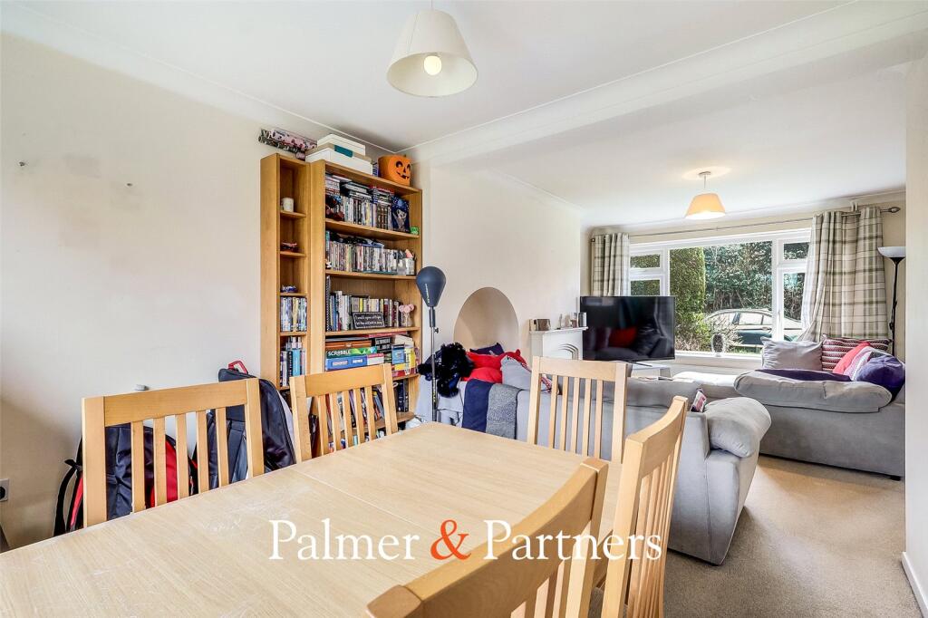 House in Chelmsford, Meadgate, Great Baddow - More