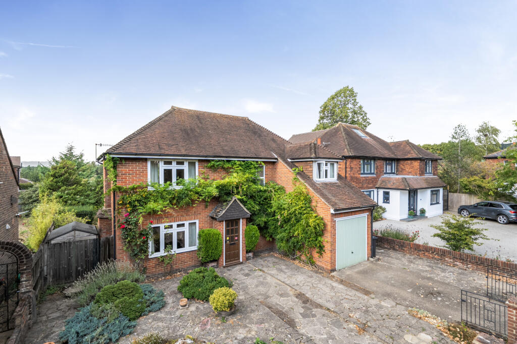 Main image of property: Park Lane, Reigate, RH2