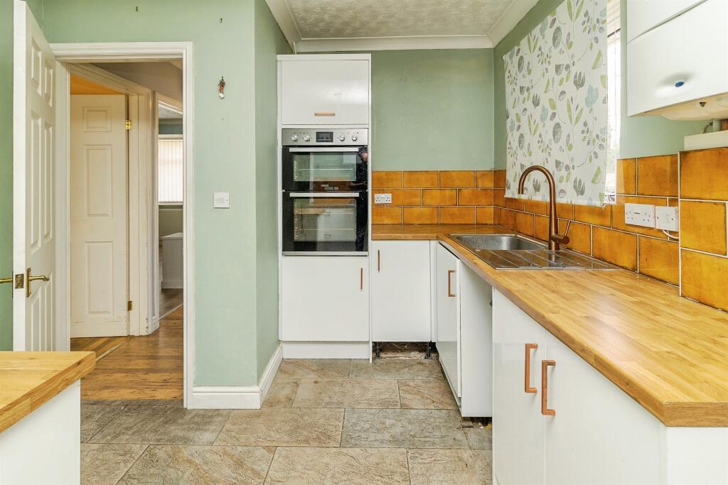 Wordsworth Drive, Bletchley, Milton Keynes photo 2