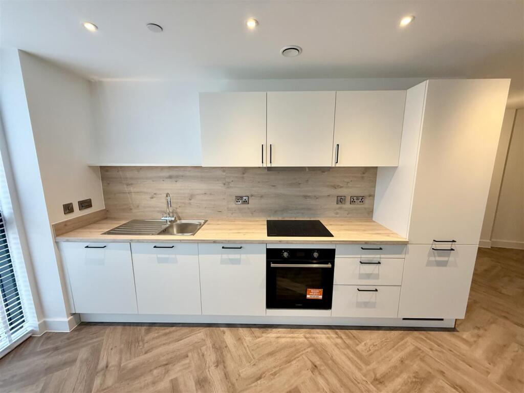 Apartment in Derby - View 5