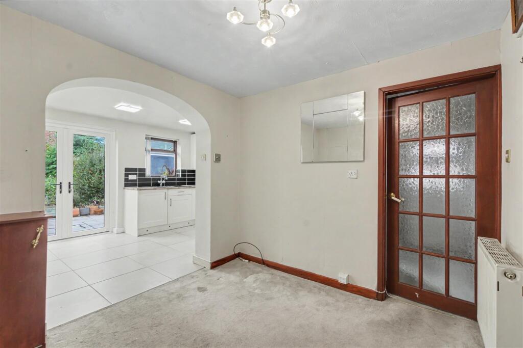 House in Nottingham, Beeston Rylands - More