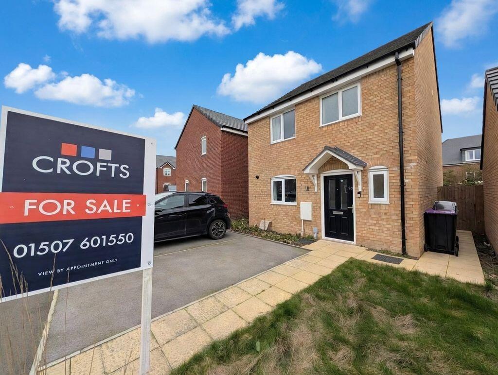 3-bed detached on 33, £245,000