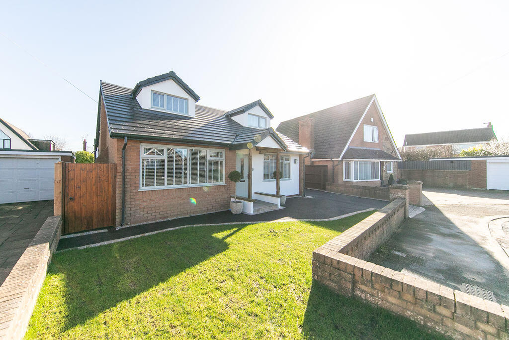 Main image of property: No. 11, Lime Grove, Poulton-le-Fylde, Lancs FY6 8EL