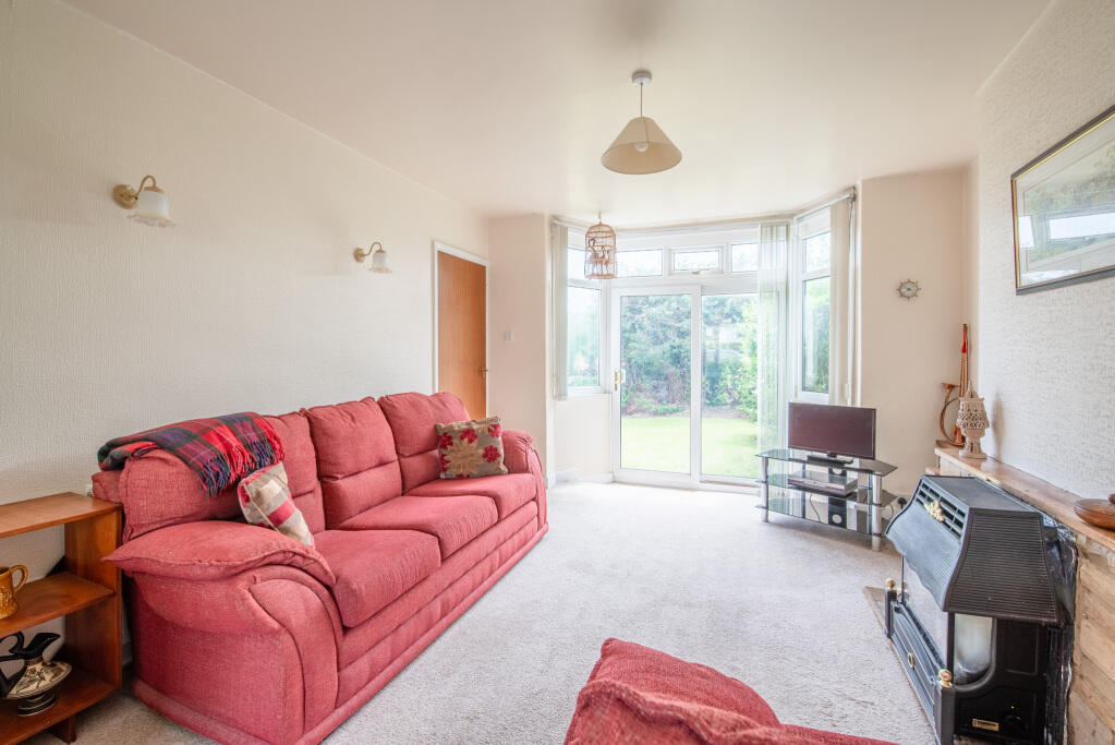 House in Bradford, Bingley - More