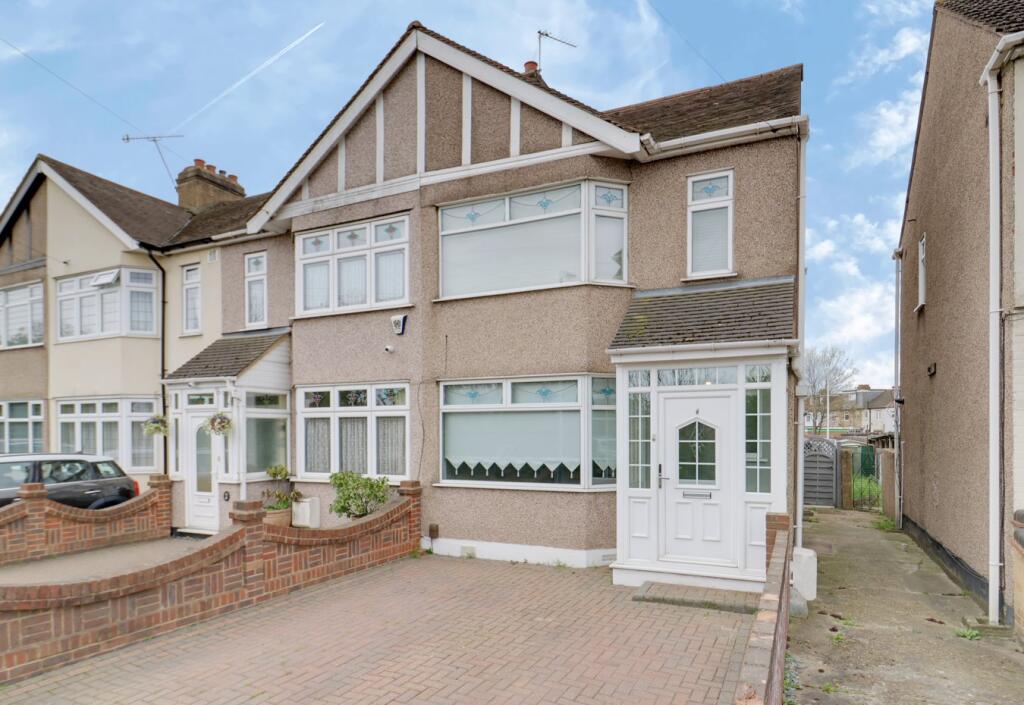 Main image of property: Wentworth Way, Rainham, RM13