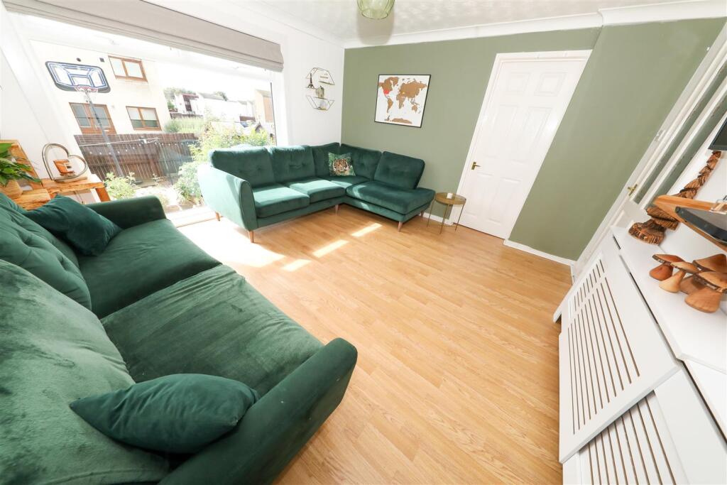 House in Glenrothes, Pitteuchar - View 4
