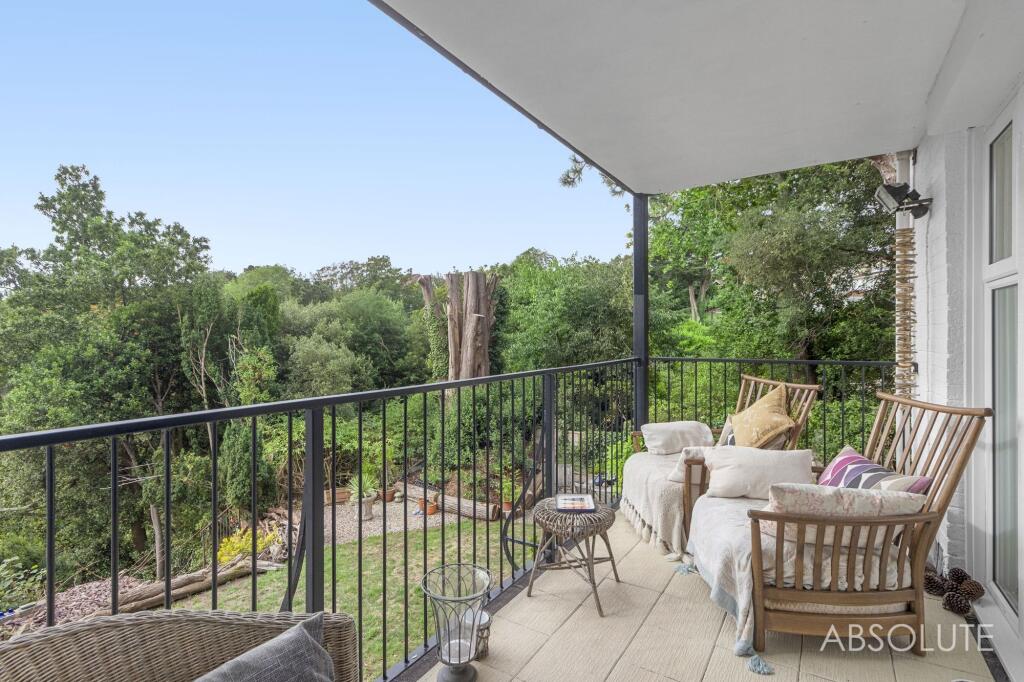 Apartment in Torquay - View 3