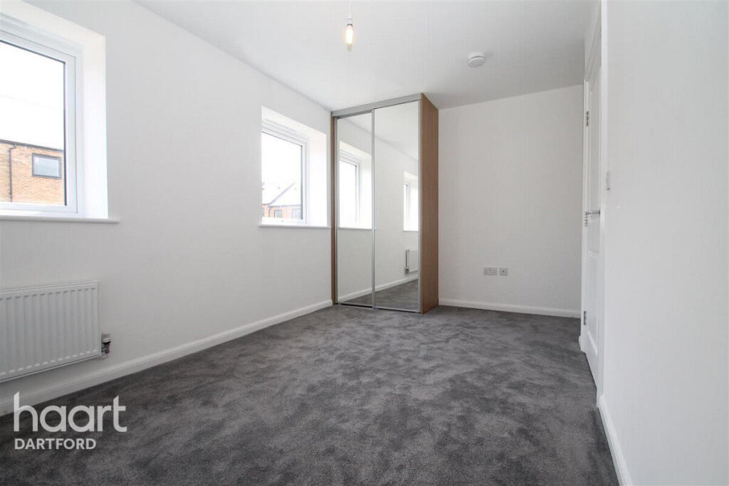 House in Dartford - View 5
