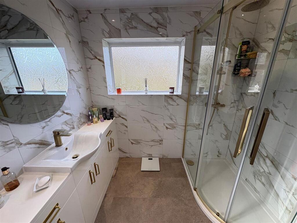 Additional image 16 of Oakleigh Avenue, Clayton, Bradford