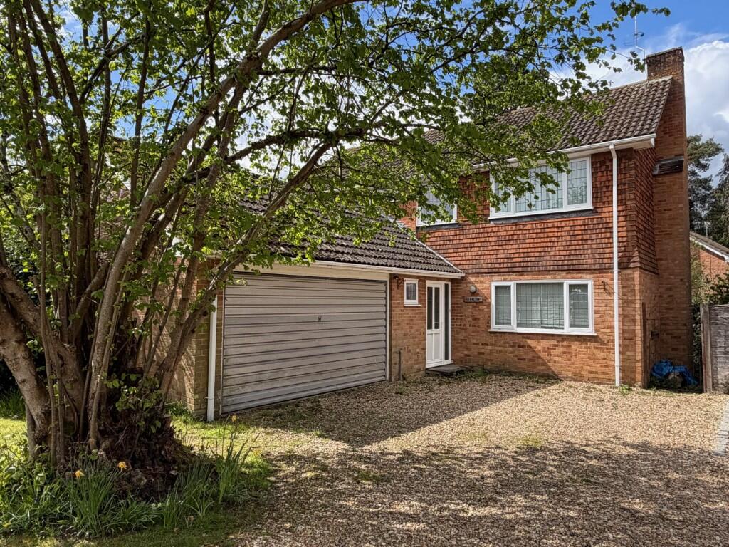 Main image of property: Grayshott Laurels, Bordon, Hampshire, GU35