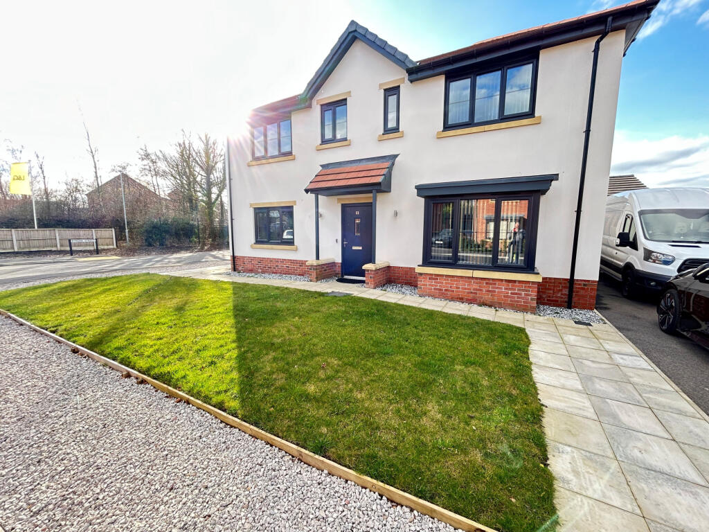 DUrton Lane,  Preston, PR3 photo 2
