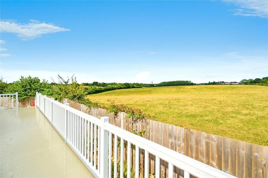 Main image of property: Two Bed Park Home, Hillcrest Residential Park, Manor Road, Luton, Bedfordshire, LU1 4DP