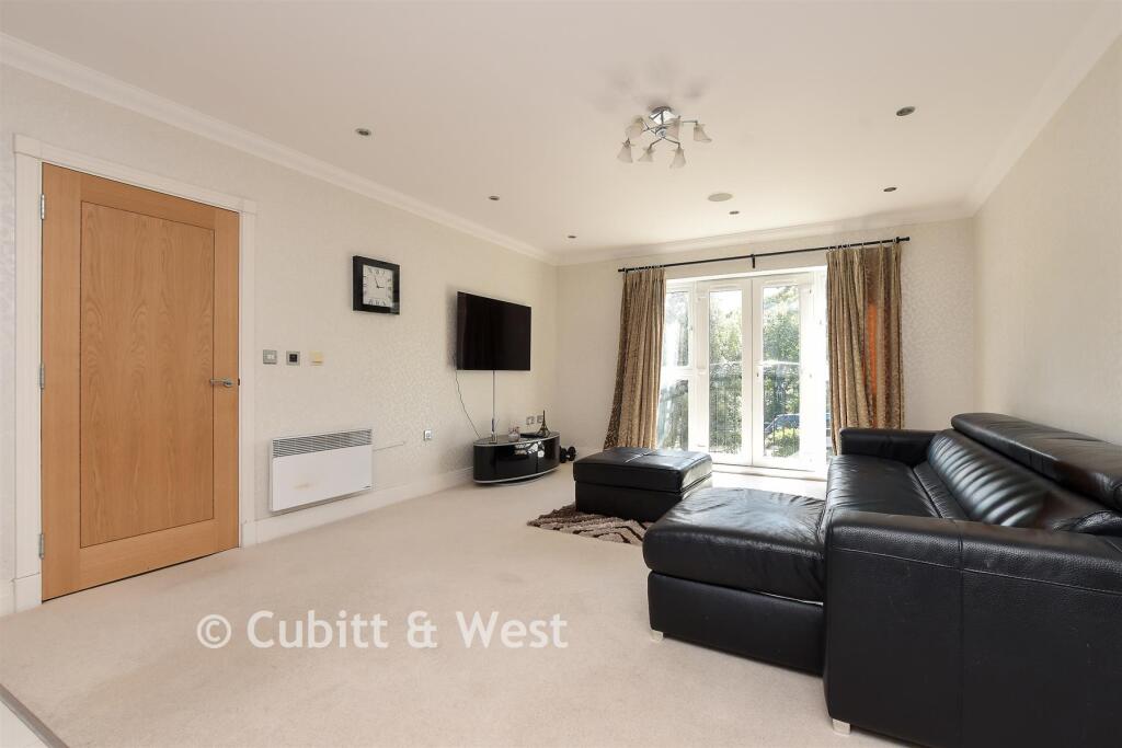Apartment in Purley - View 5