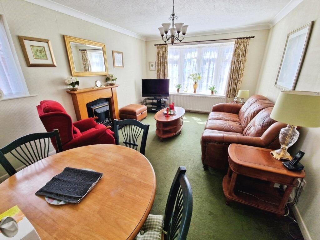 Fairfield Way, Totland Bay, Isle of Wight - View 3