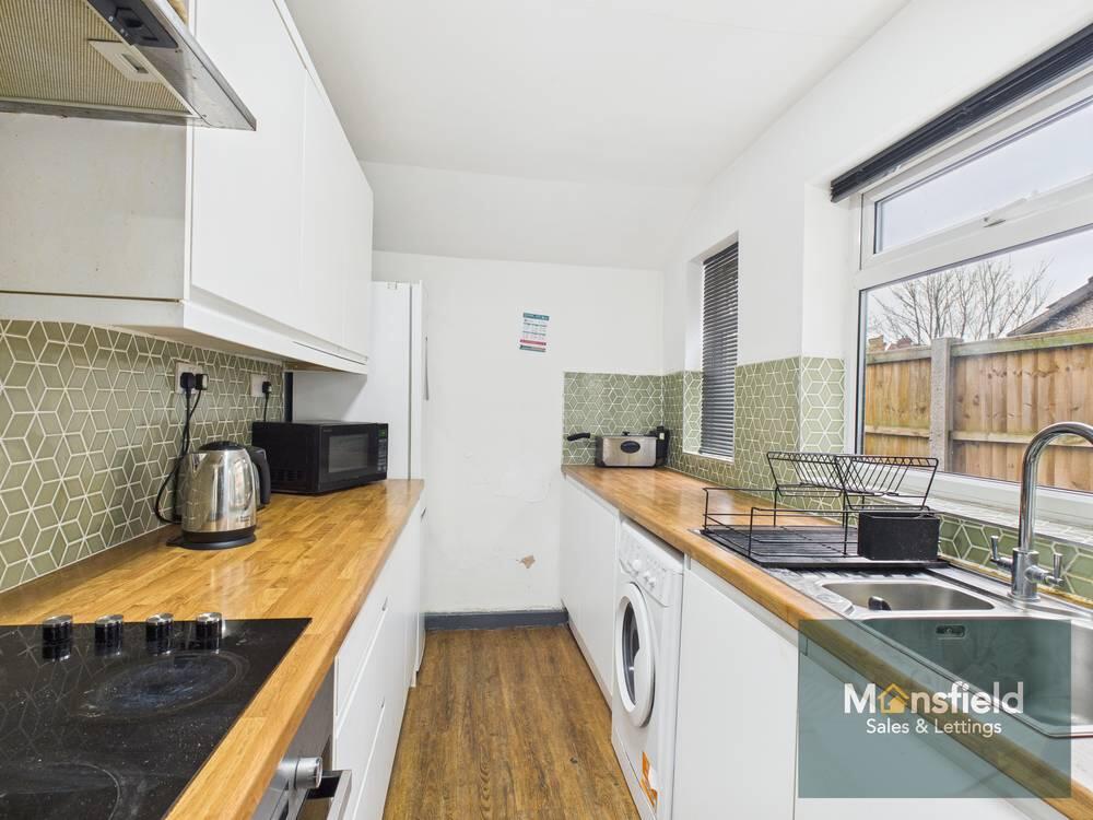 House in Ashfield, Sutton in Ashfield, Nottinghamshire - View 4