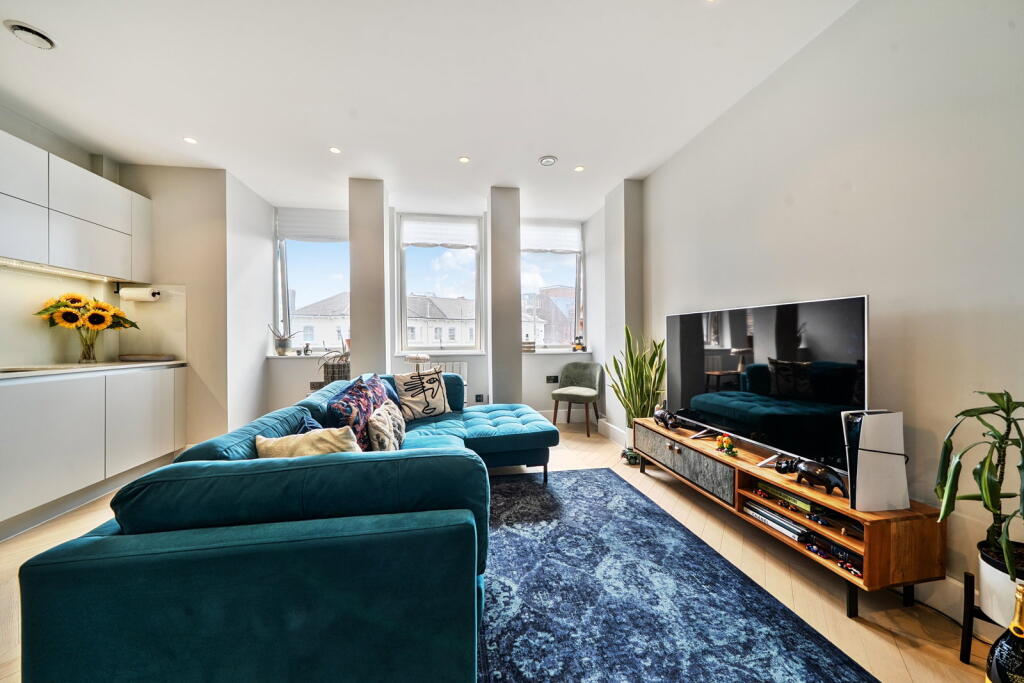 Apartment in Tonbridge - View 4