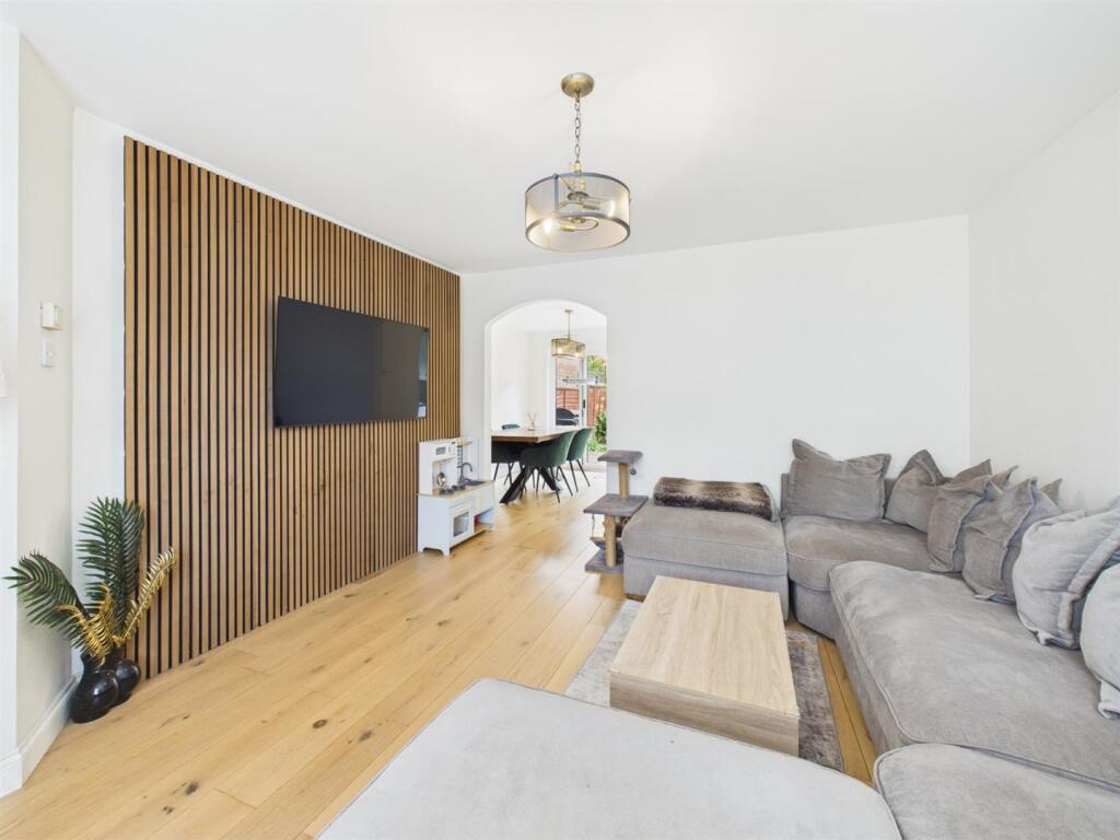 House in Perth, Tulloch - View 2