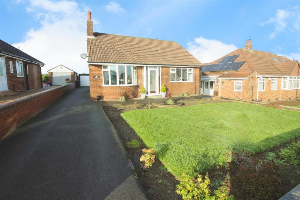 2-bed bungalow on Swillington Lane, Swillington Common Leeds, £325,000