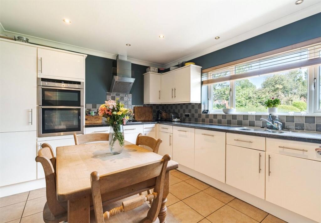 House in Hampreston, Hayes, Colehill - View 3