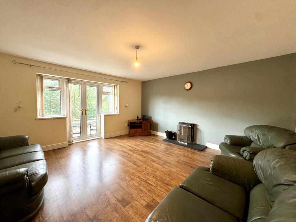 House in Merthyr Tydfil, Cefn-coed-y-cymmer, Cefn Coed - View 5
