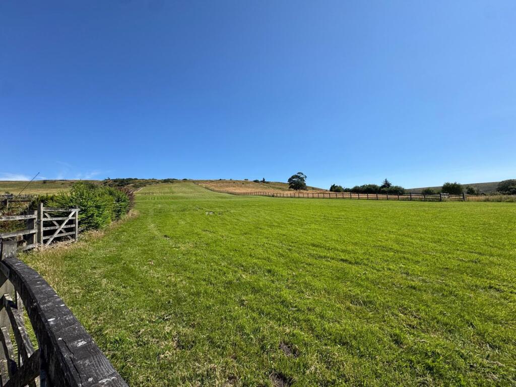 Hawkshaw Lane, Hawkshaw, BL8 - More
