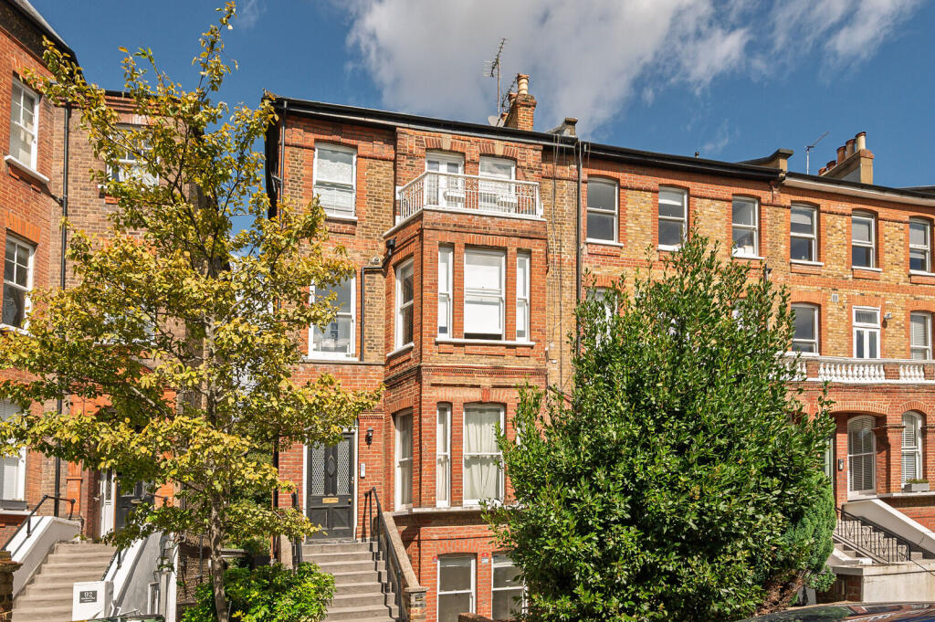 Apartment in London - View 2