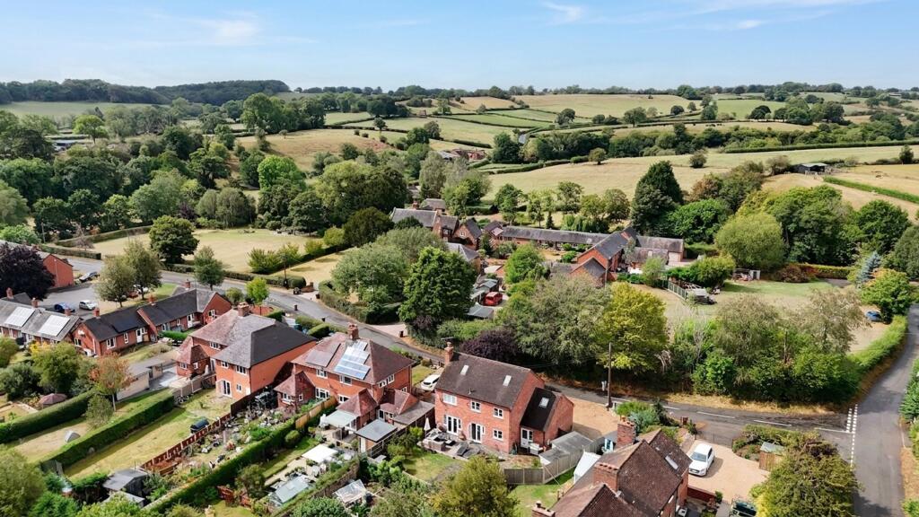 House in Stoke-on-Trent - View 4