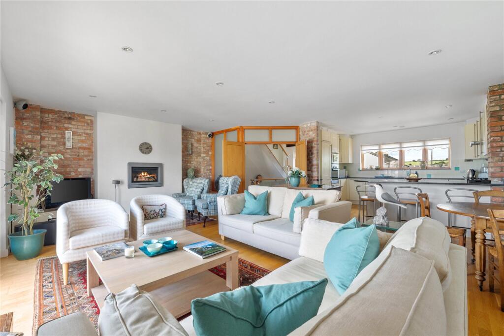 Preston, Weymouth, Dorset photo 3