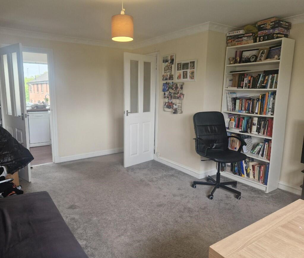 Apartment in Glasgow - View 3