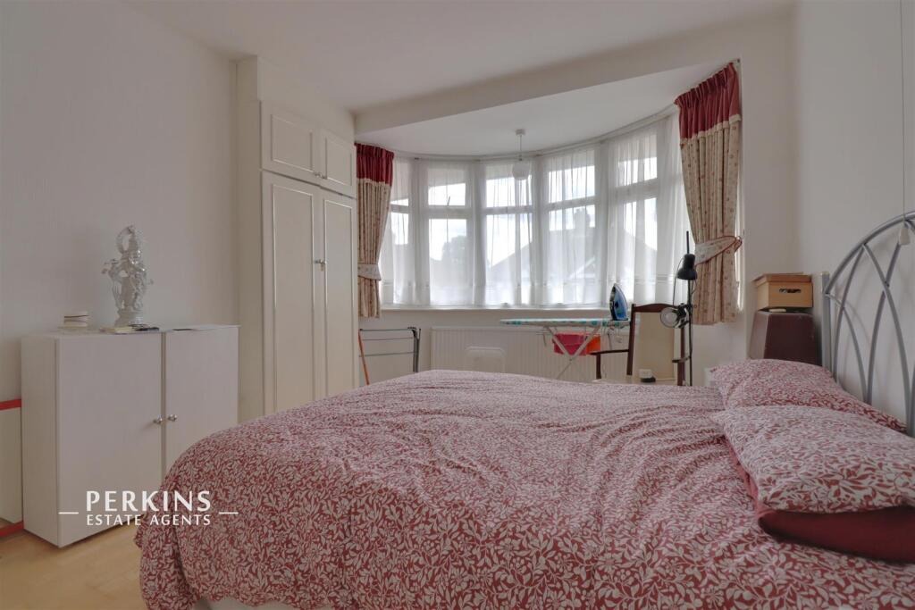 House in Harrow - View 4