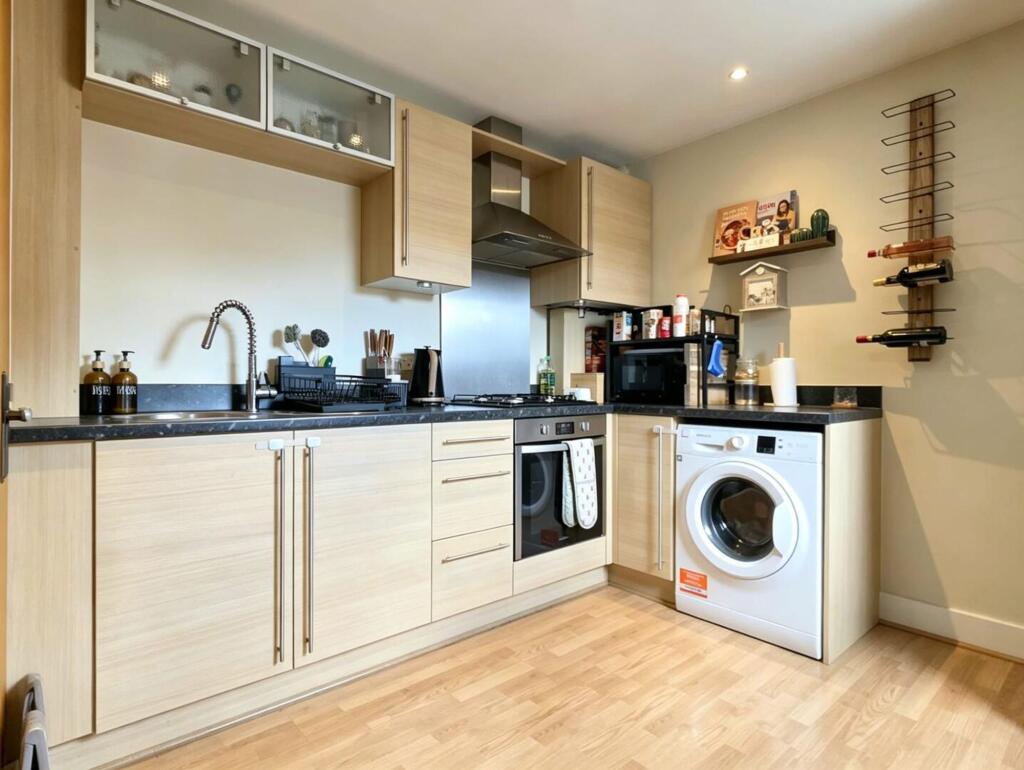 Apartment in Wakefield, West Yorkshire - More
