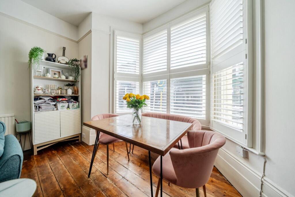 Apartment in London - More