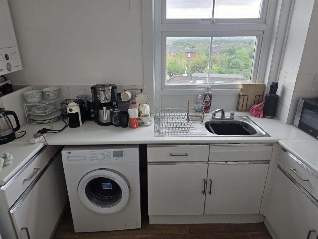 Apartment in Epping Forest, Buckhurst Hill - More