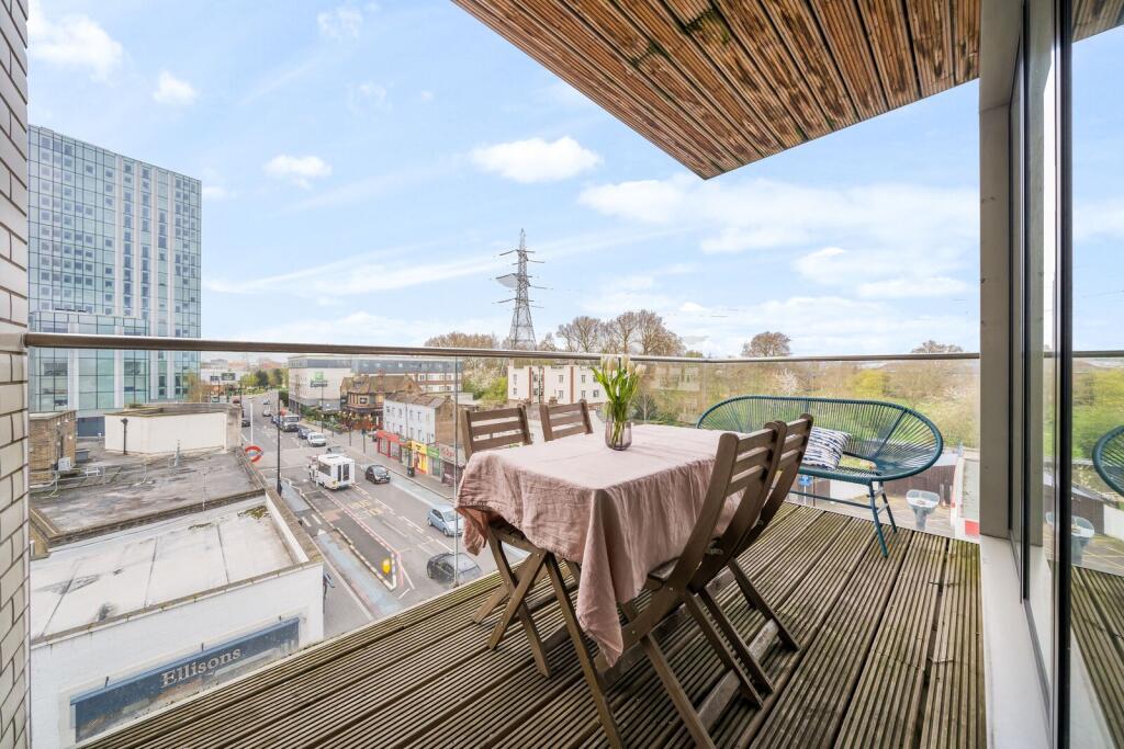 Cavendish Road, Colliers Wood, London, SW19 photo 4