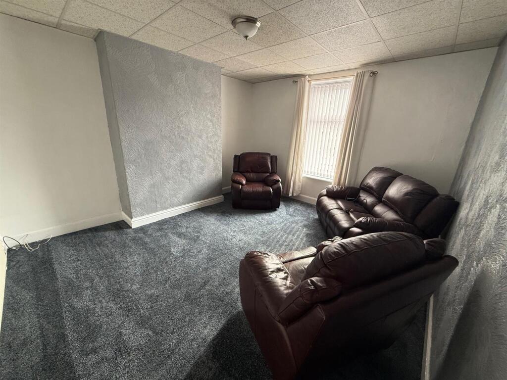 Main image of property: Avenue Parade, Accrington