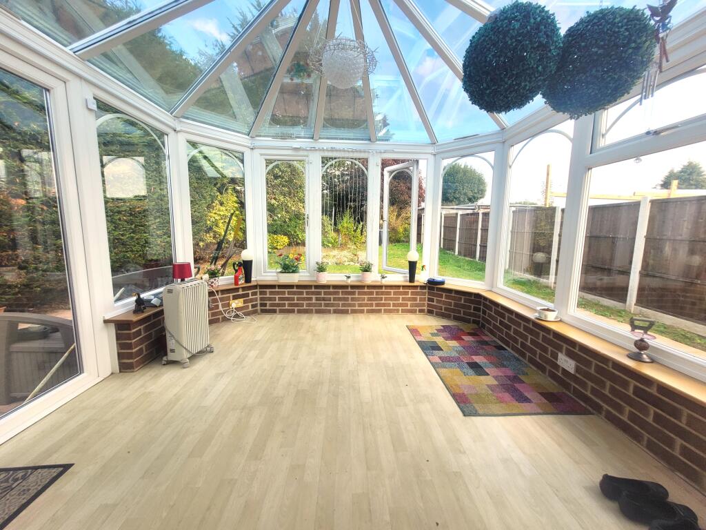 House in Slough - View 5
