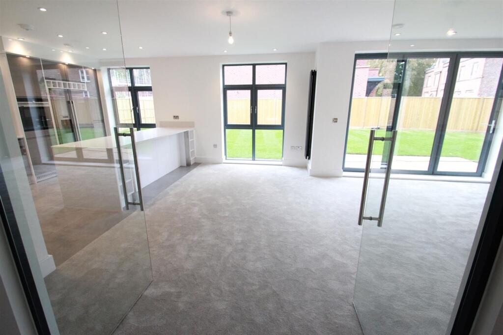 House in Manchester - More