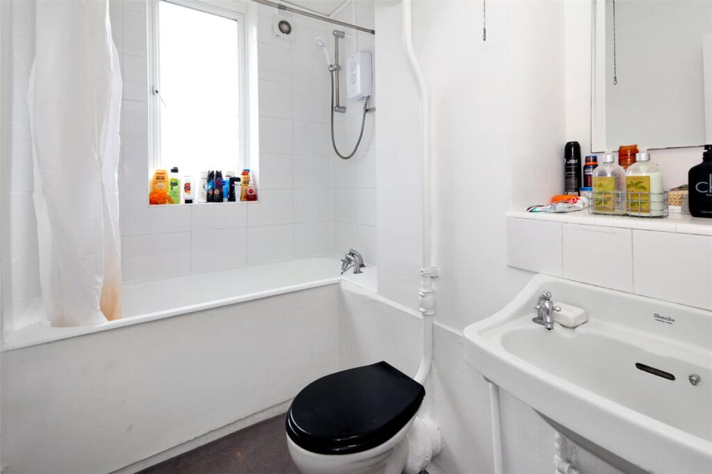 Apartment in London - View 5