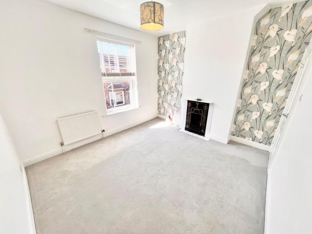 House in Hull - More