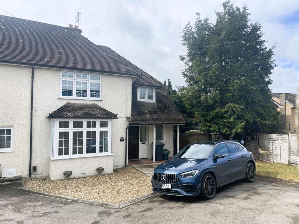 Main image of property: London Road, Benham Hill, Thatcham