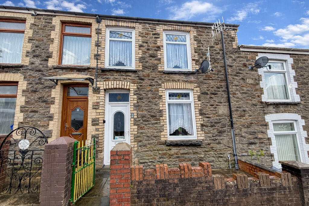 3-bed terraced on Williams Terrace, Treharris, £80,000