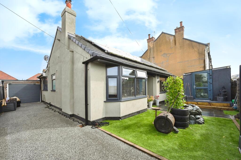 3-bed bungalow on George Street, Sutton-in-Ashfield, NG17, £260,000