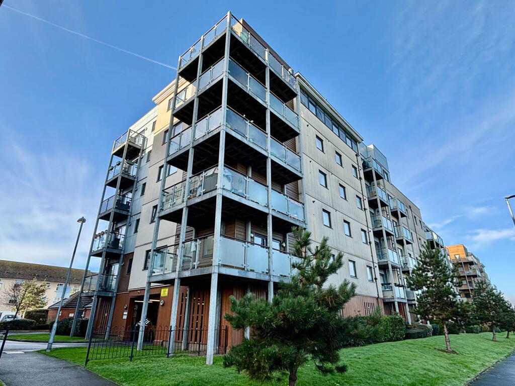 Main image of property: Groombridge Avenue, Eastbourne, BN22 7FF