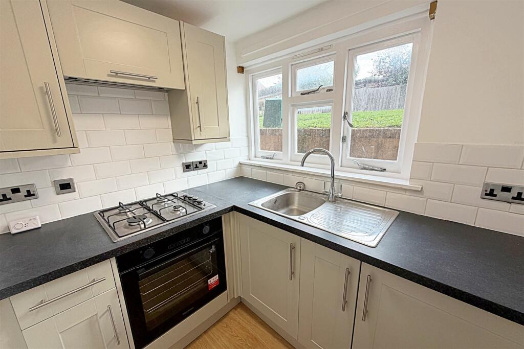 Apartment in Blandford St Mary, Dorset - View 4