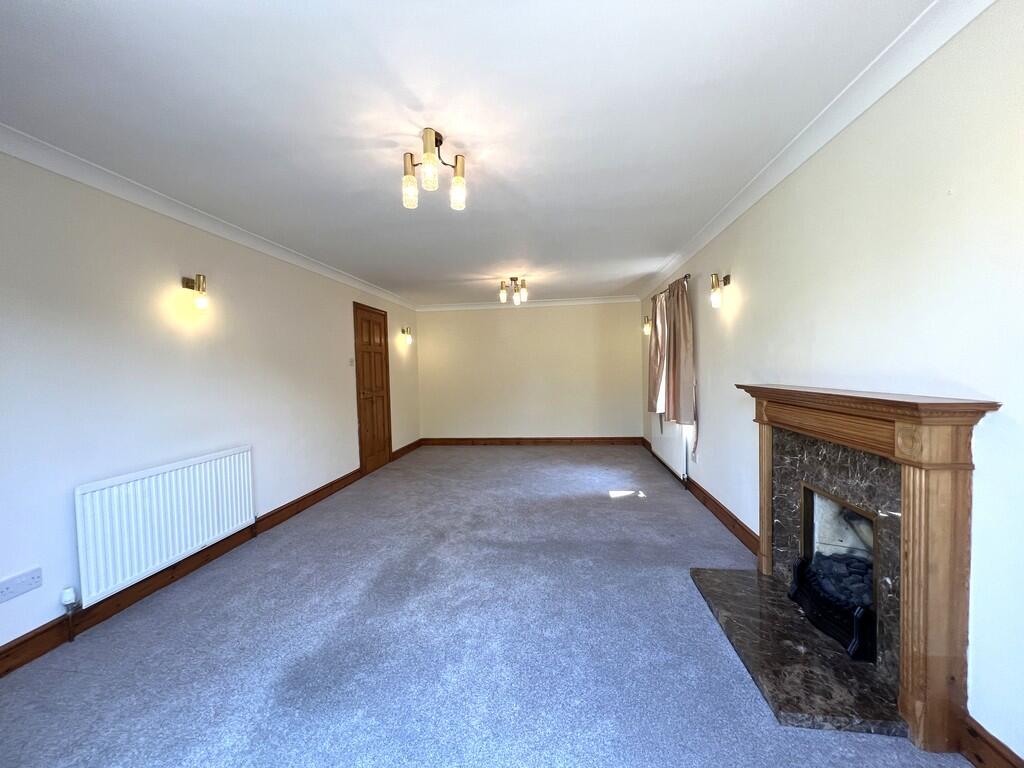 Linden Drive, Chatteris, Cambs., PE16 6DZ photo 4