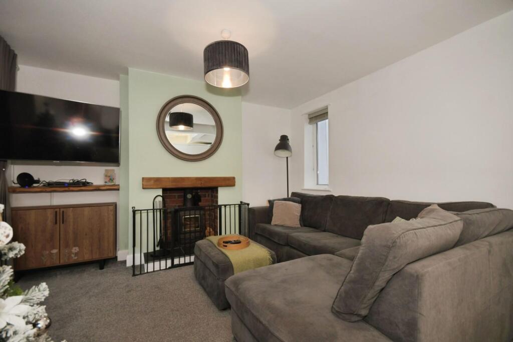 Eastmoor Road, Brimington, Chesterfield, S43 1PR photo 5