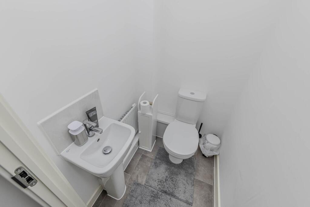House in Stoke-on-Trent - More
