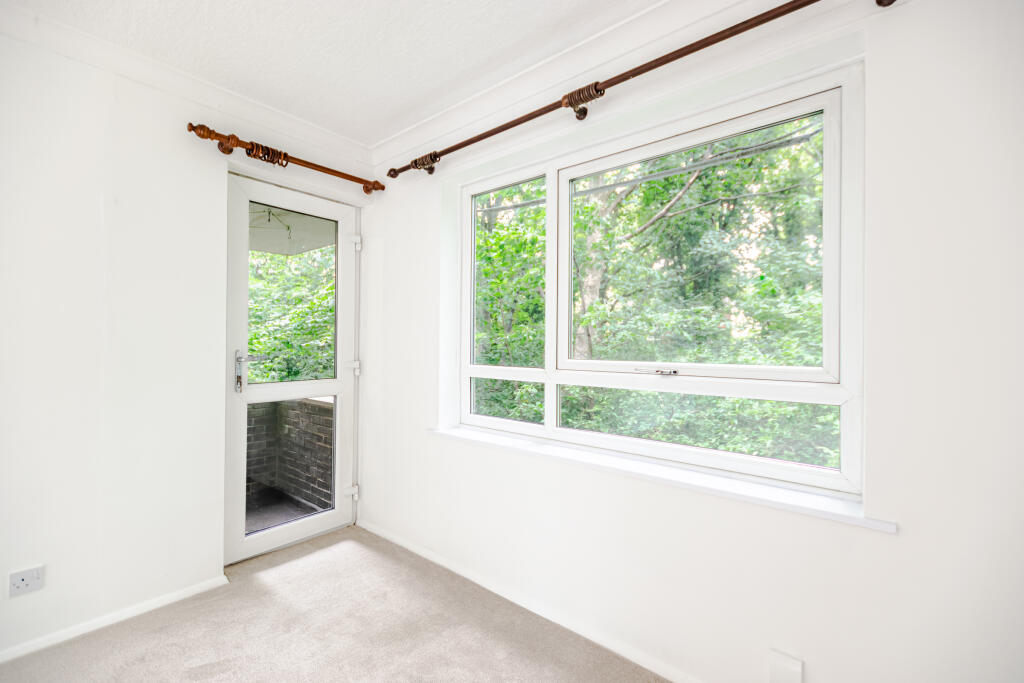 Apartment in Leeds, West Yorkshire - View 4